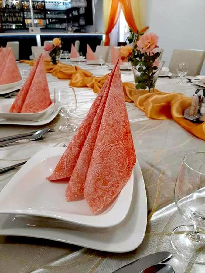 Jolan Pension & Restaurant Cicov Luaran gambar