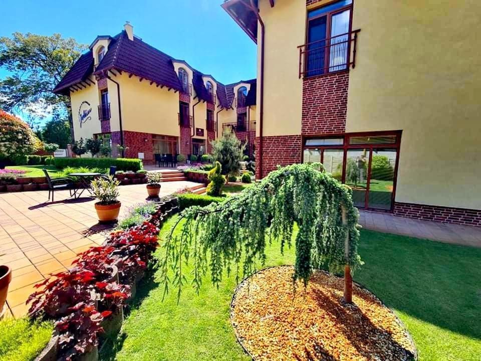 Jolan Pension & Restaurant Cicov Luaran gambar